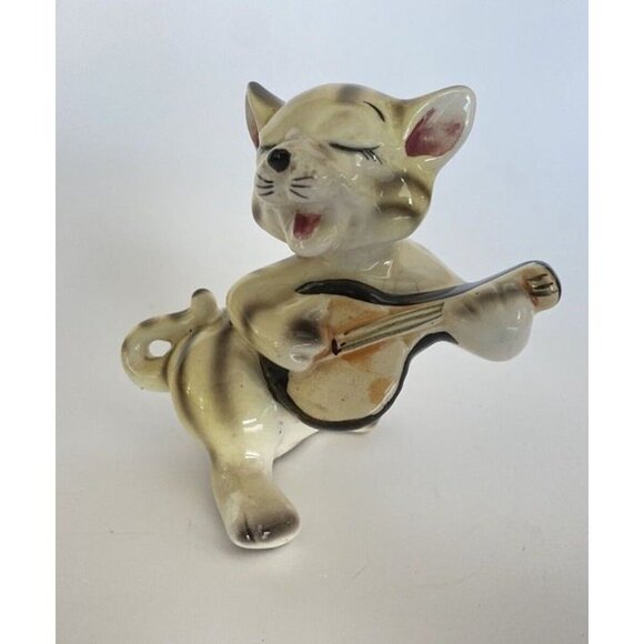 Eyes Closed Cat Playing Banjo Guitar Figurine Porcelain Japan Vintage 3 1/4” - Picture 5 of 8